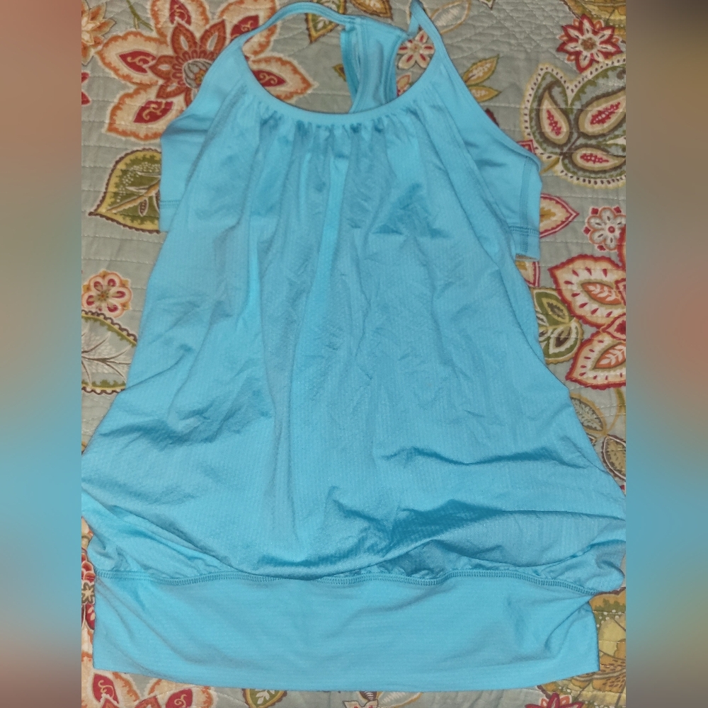 Lululemon workout top - Light Turquoise Size 6
